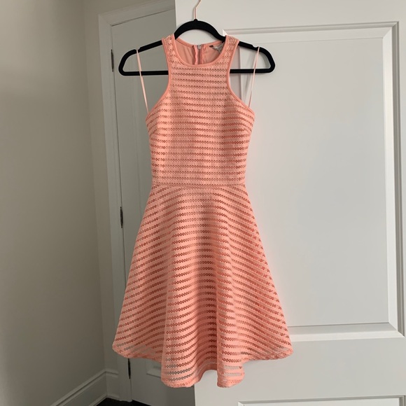 NWT Guess Skater Dress Size 0 - Picture 2 of 5